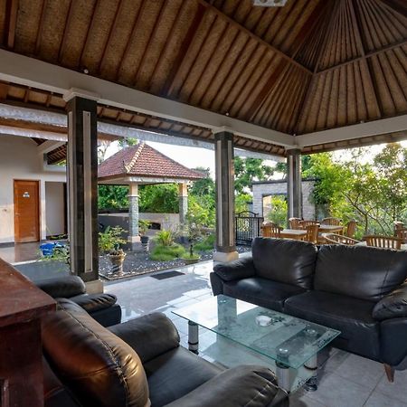 Villa Amari By Wizzela Batumadeg المظهر الخارجي الصورة